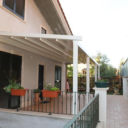 Villa Silvia Marco Simone Esterno foto